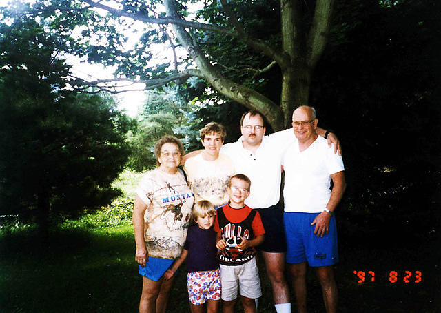 Gram, Aunt Suzy, Amber, Kevin, Uncle Rob, and Pap - 1997