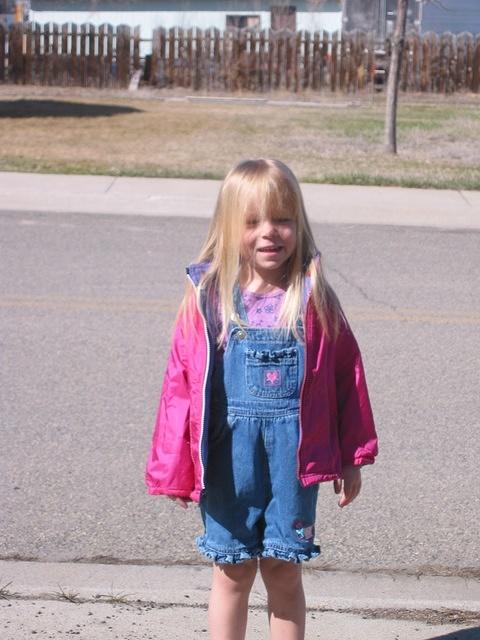 Carrie waiting for the school bus - 4/8/03