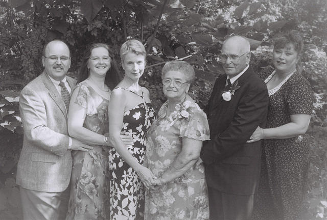 Uncle Rob, Mom, Aunt Barb, Gram, Pap, Aunt Dawn