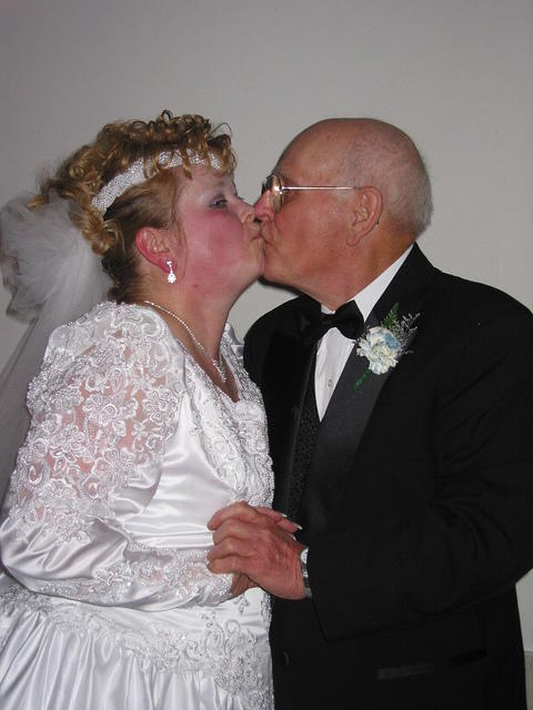 Aunt Dawn and Pap kissing. :D