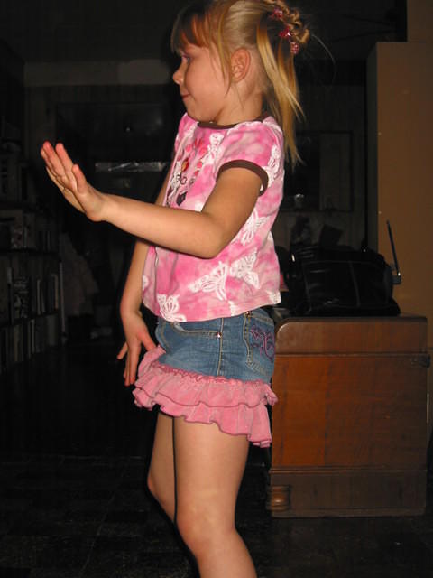Dancing Carrie again.