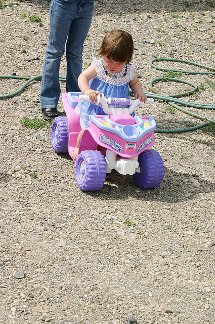 Joleigh, Carrie behind her.