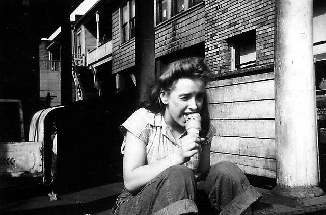 Gram - 1946