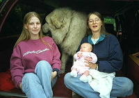 Mommy, Pico, Grandmom, and Carrie - 5/22/99


In Wisconsin.