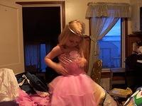 Presents are opened, and Carrie starts dressing up